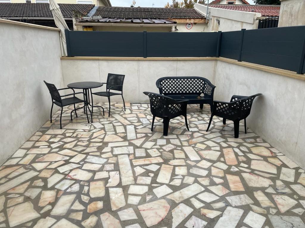 Residence Chene- 15 Mn De Paris Et 05 Mn D'Orly Aeroport Viry-Chatillon Exterior photo
